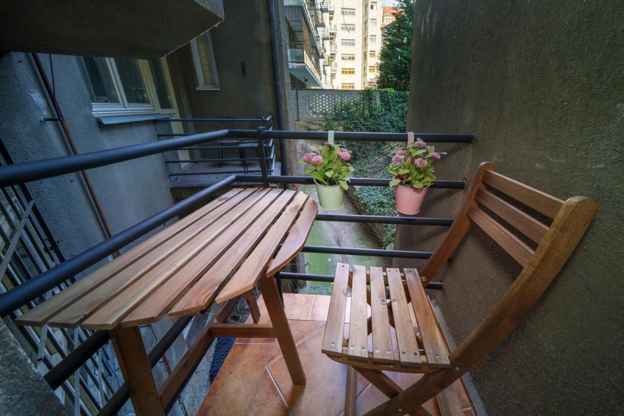 Dlouha Apartment With Balcony Прага Екстер'єр фото