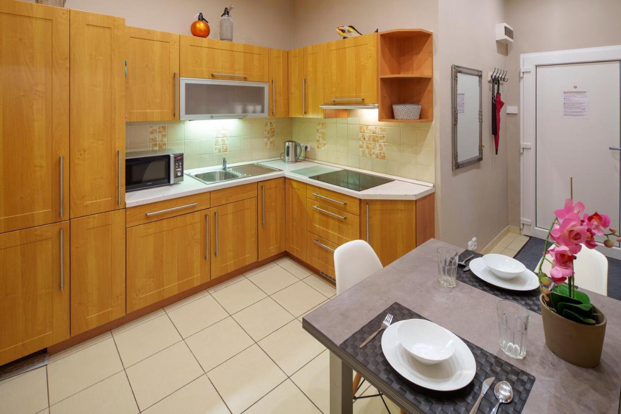 Dlouha Apartment With Balcony Прага Екстер'єр фото