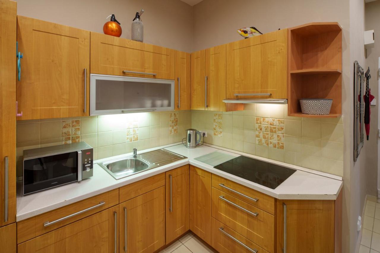 Dlouha Apartment With Balcony Прага Екстер'єр фото